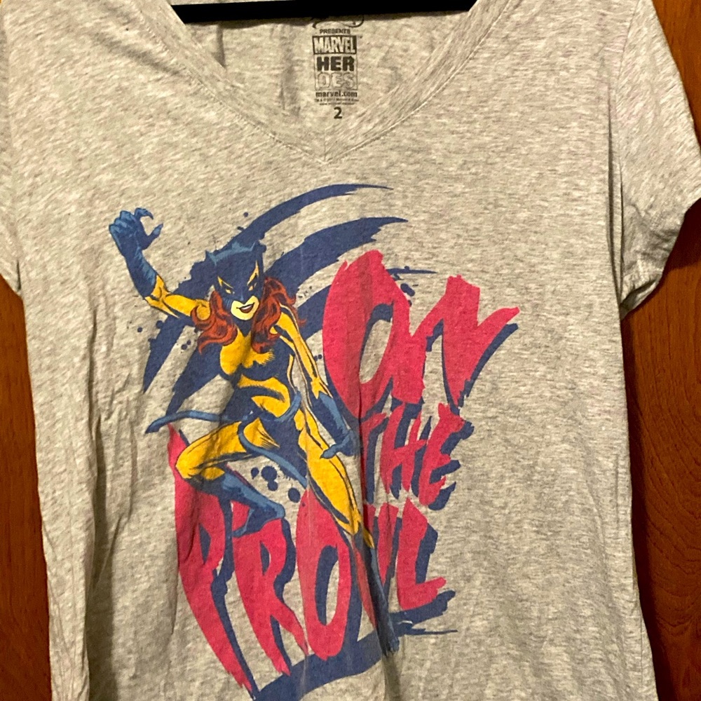 Torrid size 2 Marvel Hellcat shirt